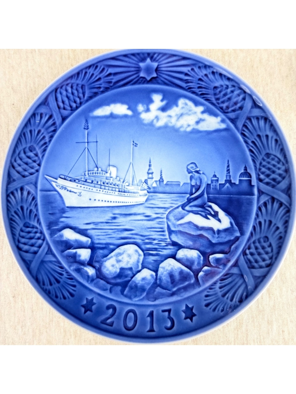 Royal Copenhagen 2013 Christmas Plate Copenhagen Harbour Box COA